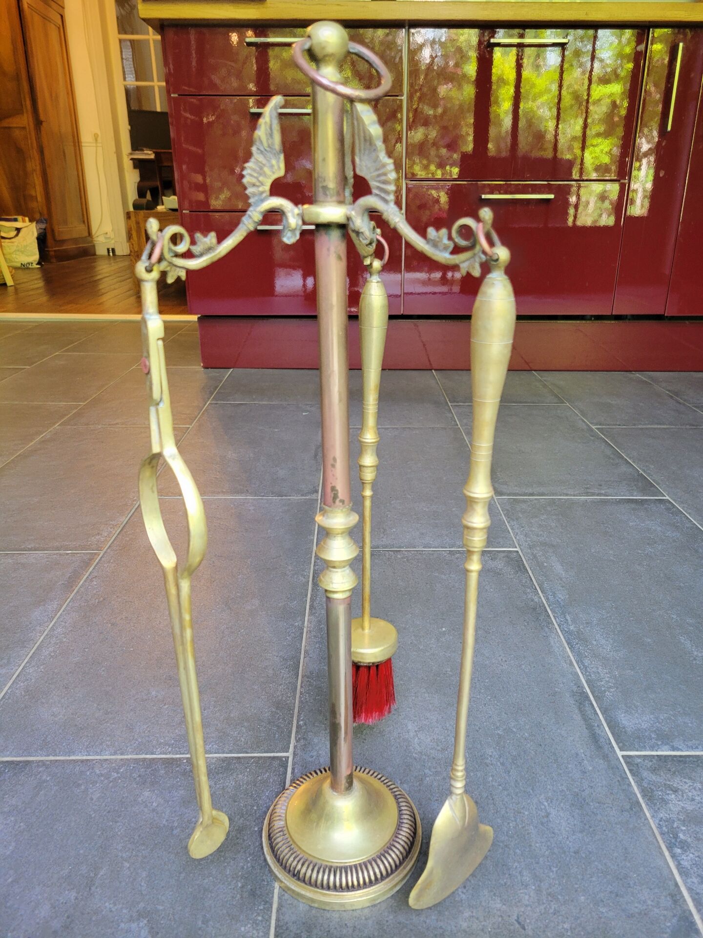 Fireplace tool set in gilded bronze