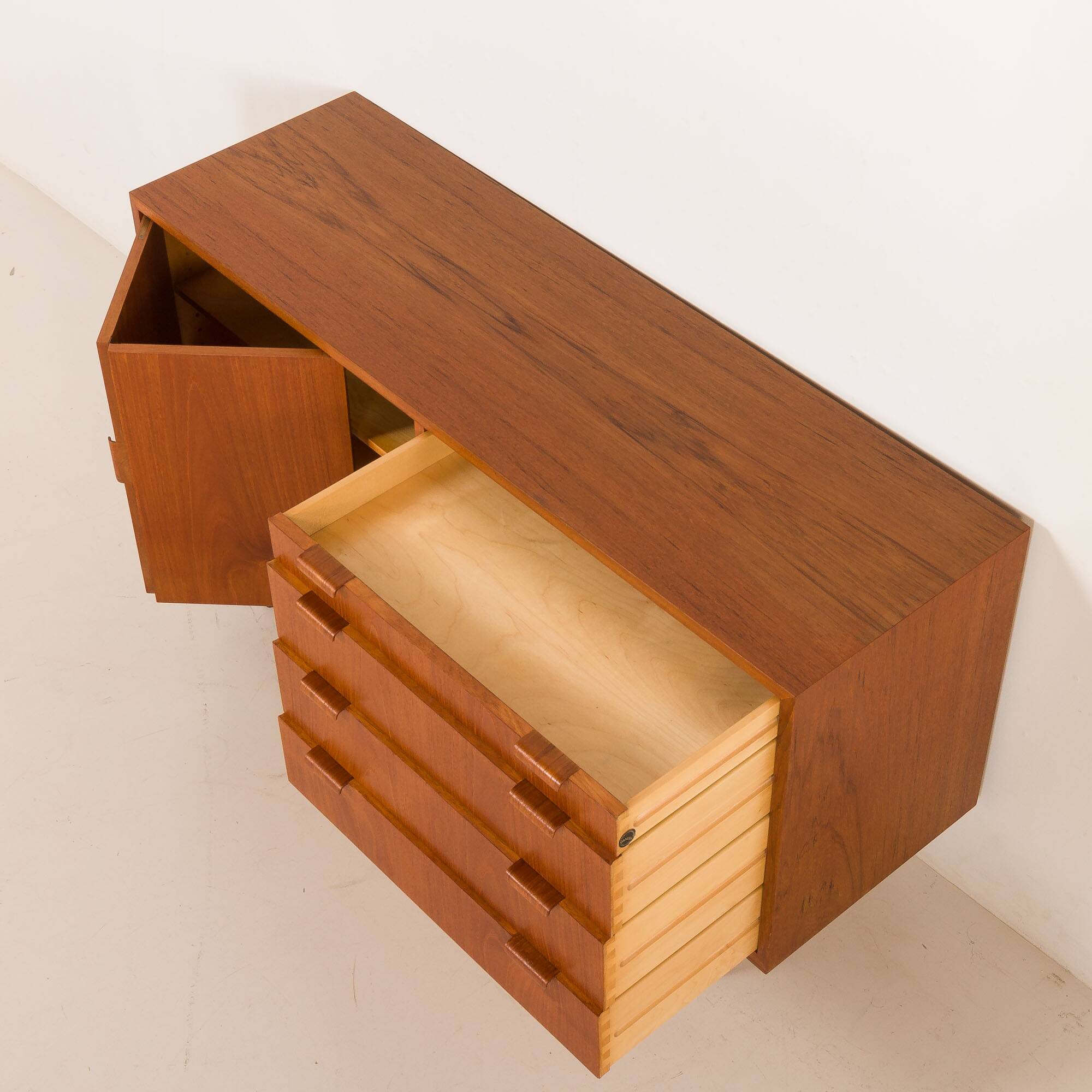 Buffet en teck attribué à Carlo Jensen pour Hundevad & Co., Danemark, années 1970.