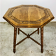 Table sculptée en bois antique à 8 côtés