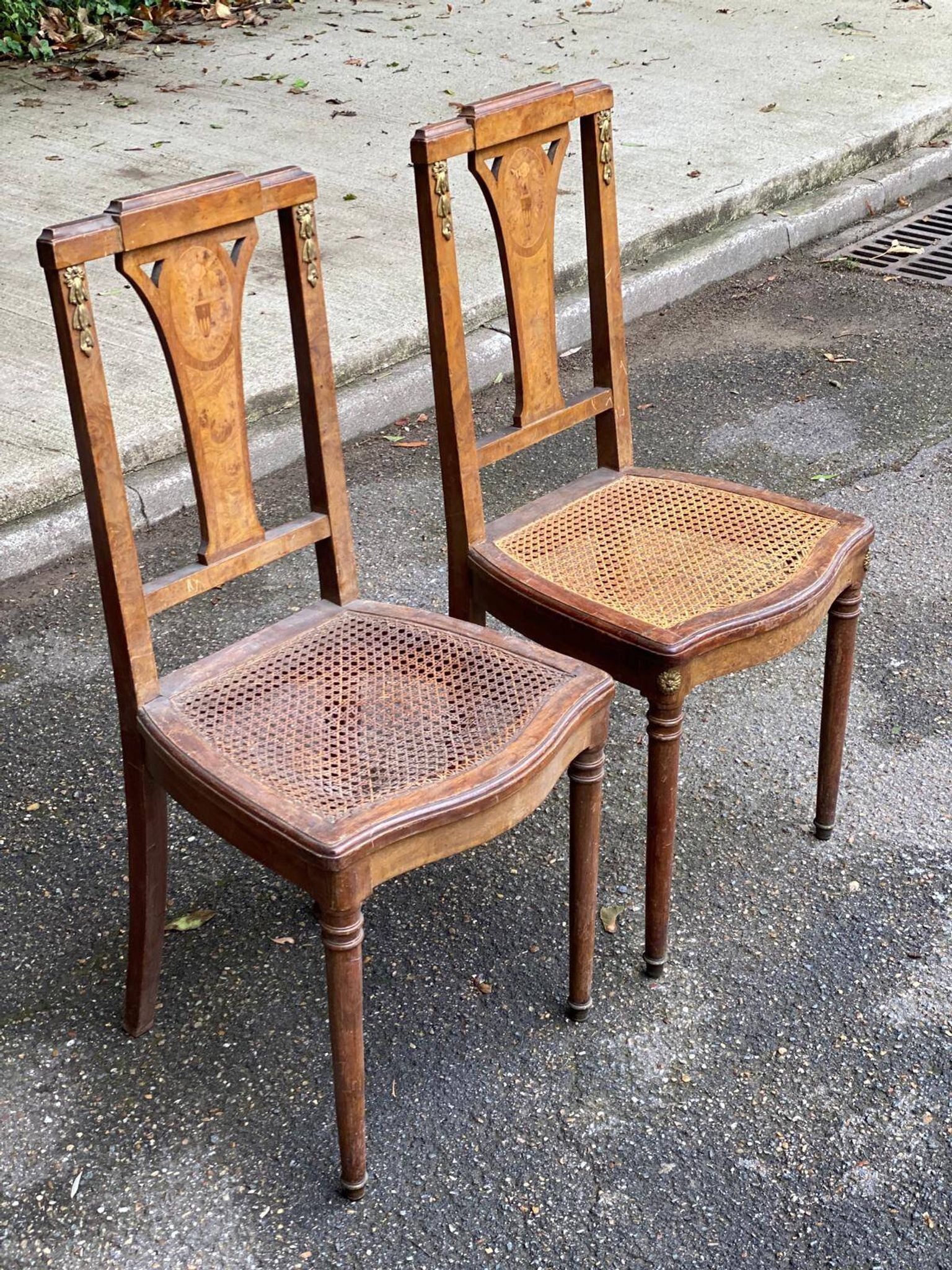 2 Art Deco chairs from the 1930s, made of solid wood with caning.