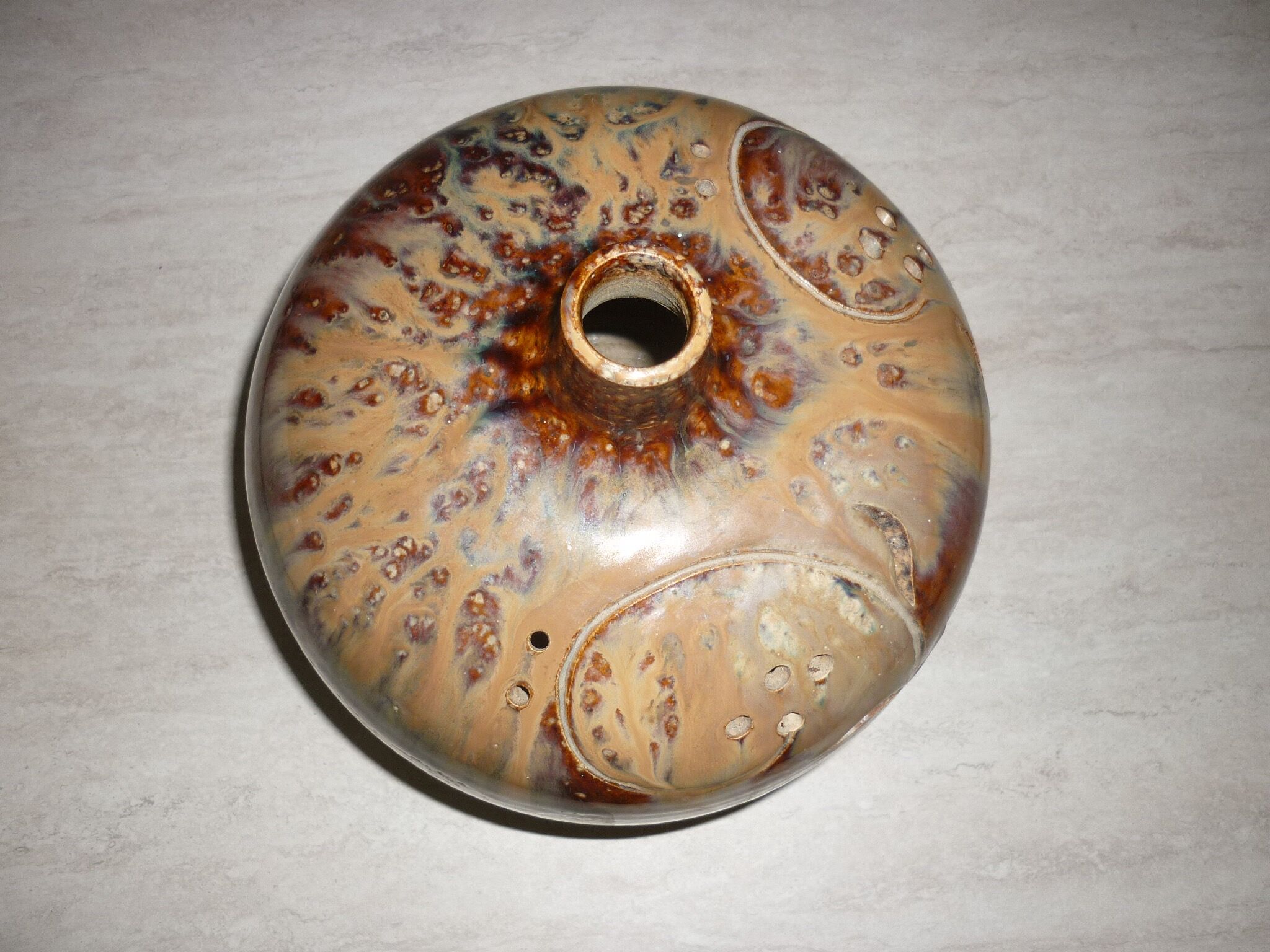 Vintage ceramic openwork ball lamp foot