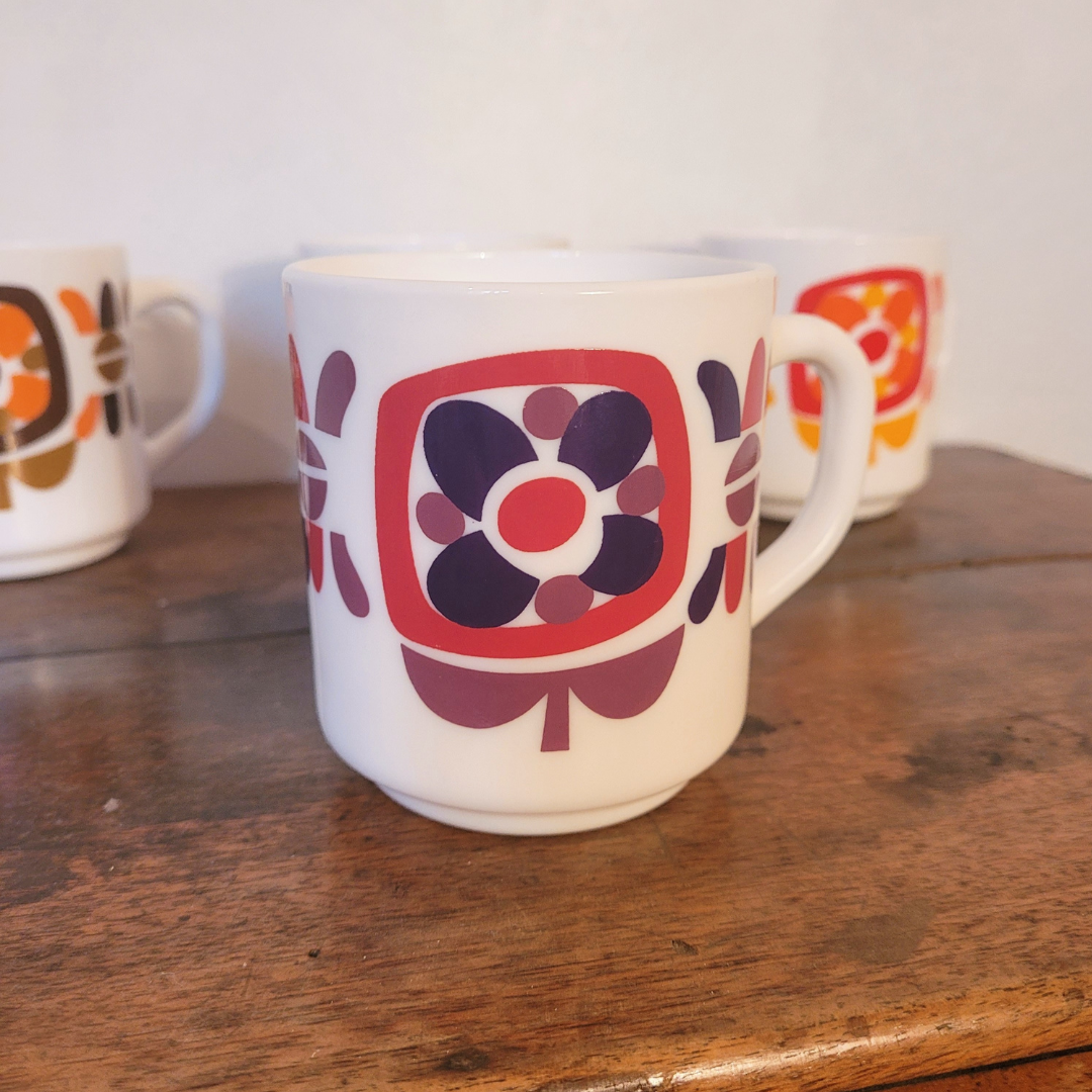Mobil Vintage 4 Cups Set
