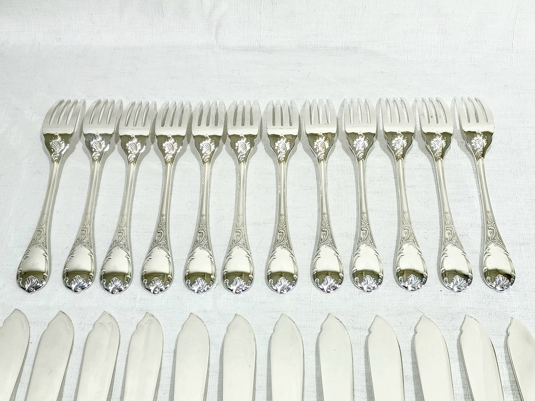 Christofle – 12-piece silver-plated fish cutlery set, Marly model
