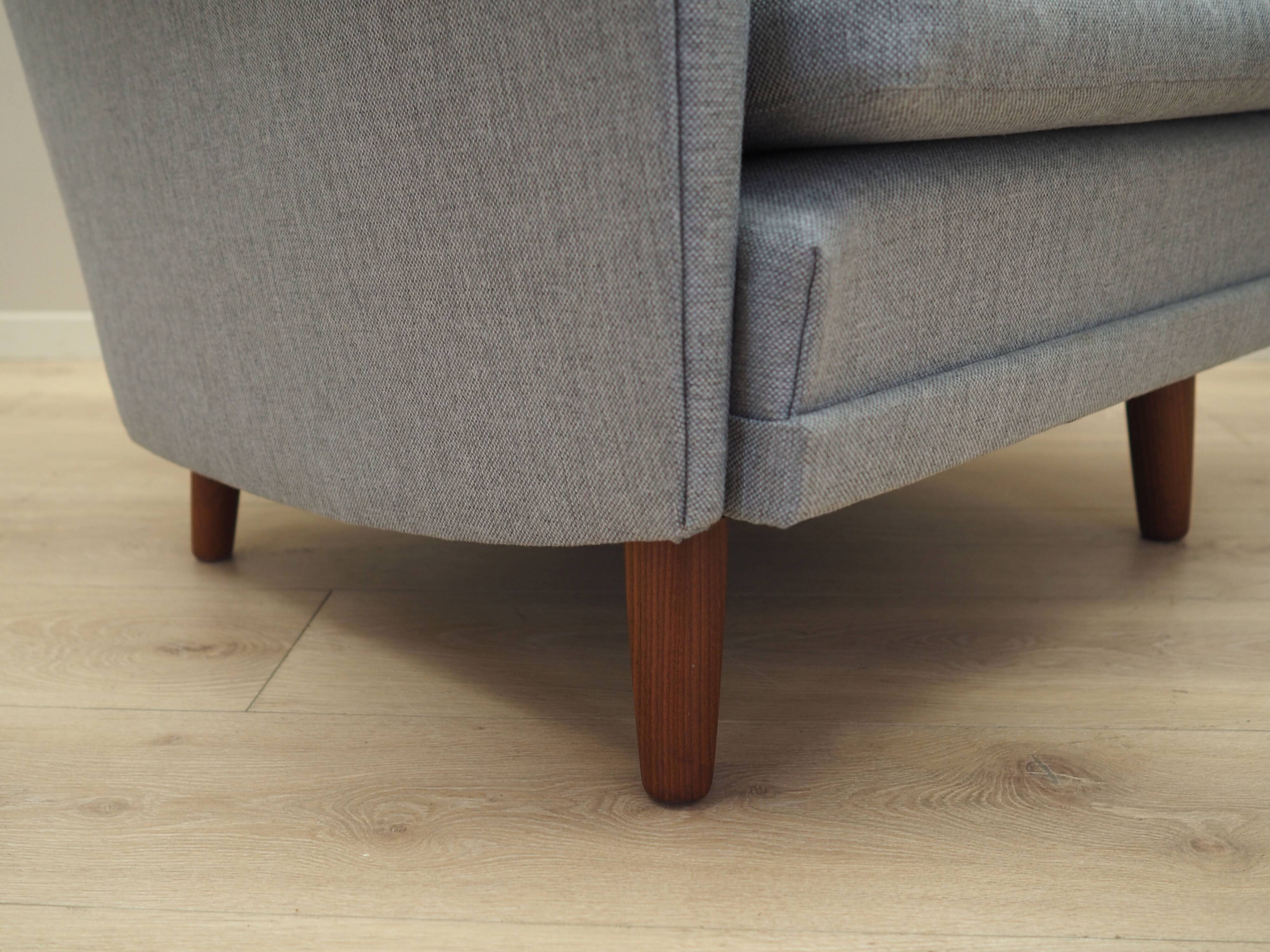 Fauteuil gris, design danois, années 1960, production : Danemark