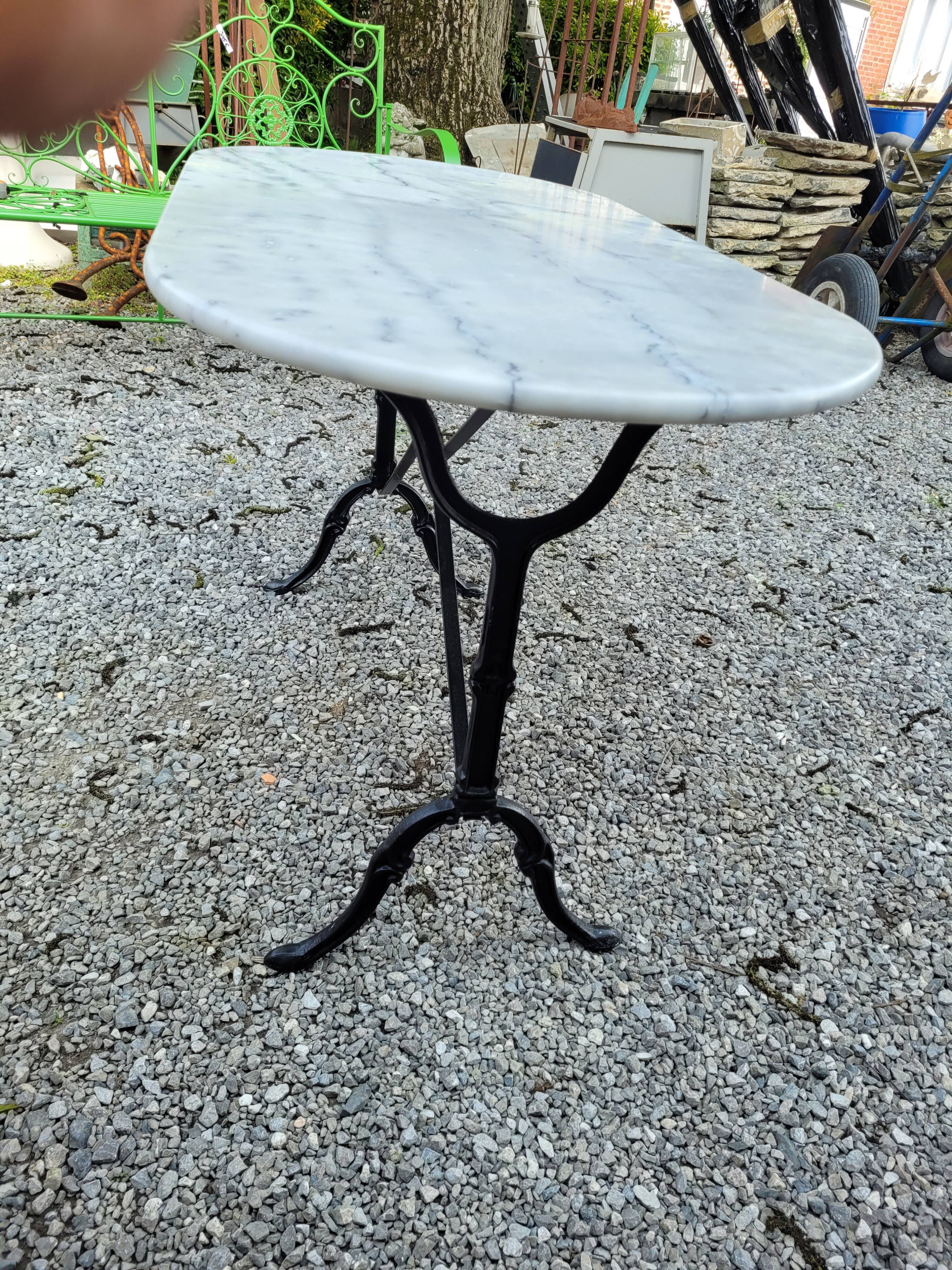 Table de bistrot marbre