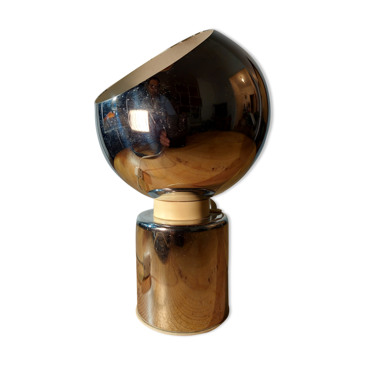 Table lamp Geoffrey Reggiani magnet