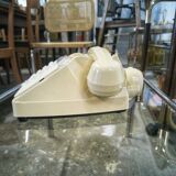 Vintage phone with keys