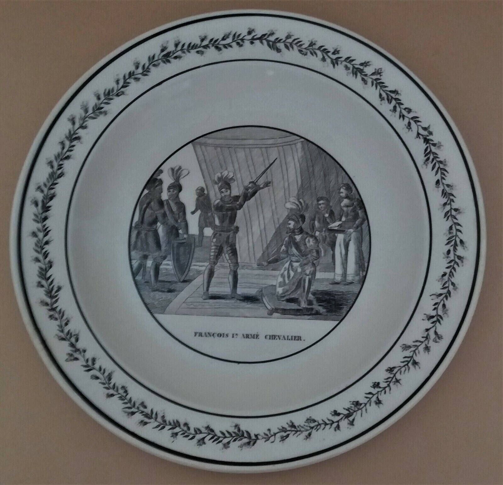 Earthenware plate Montereau 1825 hollow mark Mau N°8 François 1st knight