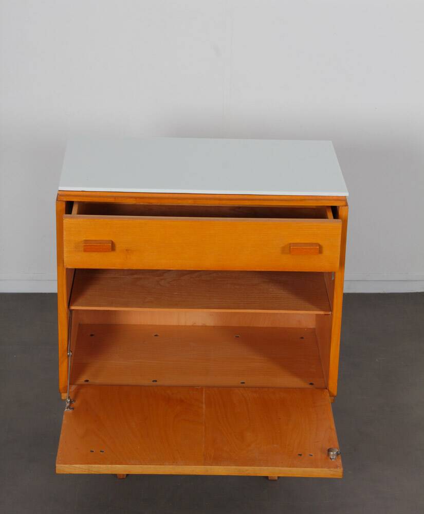 Paire de tables de nuit éditées par Novy Domov, 1970