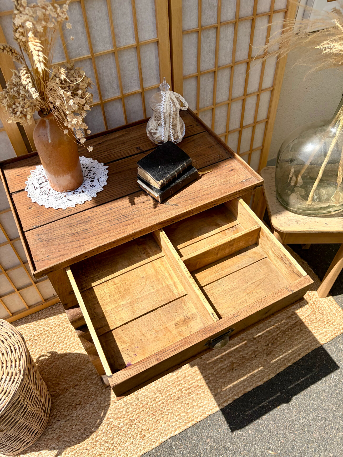 Travailleuse en bois