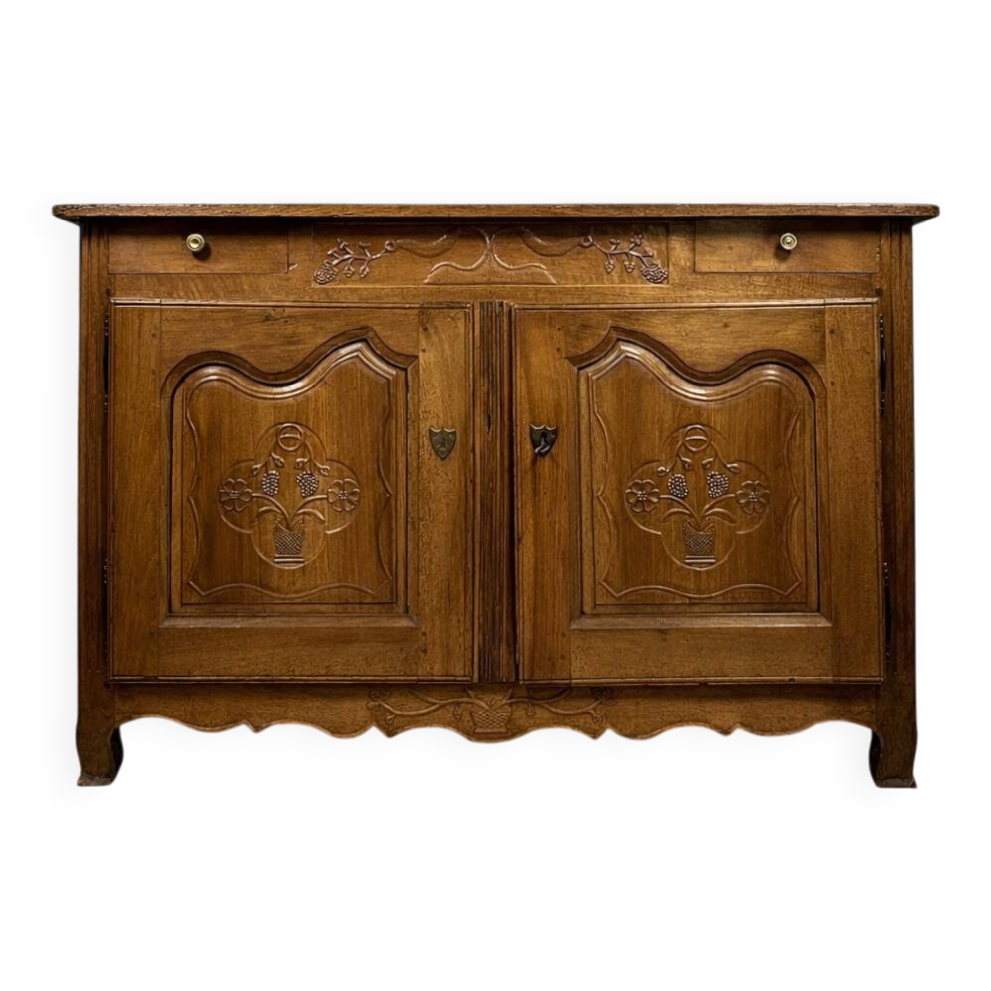 Louis XV buffet in carved solid wood – regional / rustic chic style