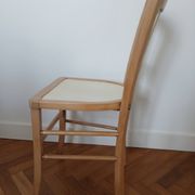 Chaise bois relookée beige porcelaine
