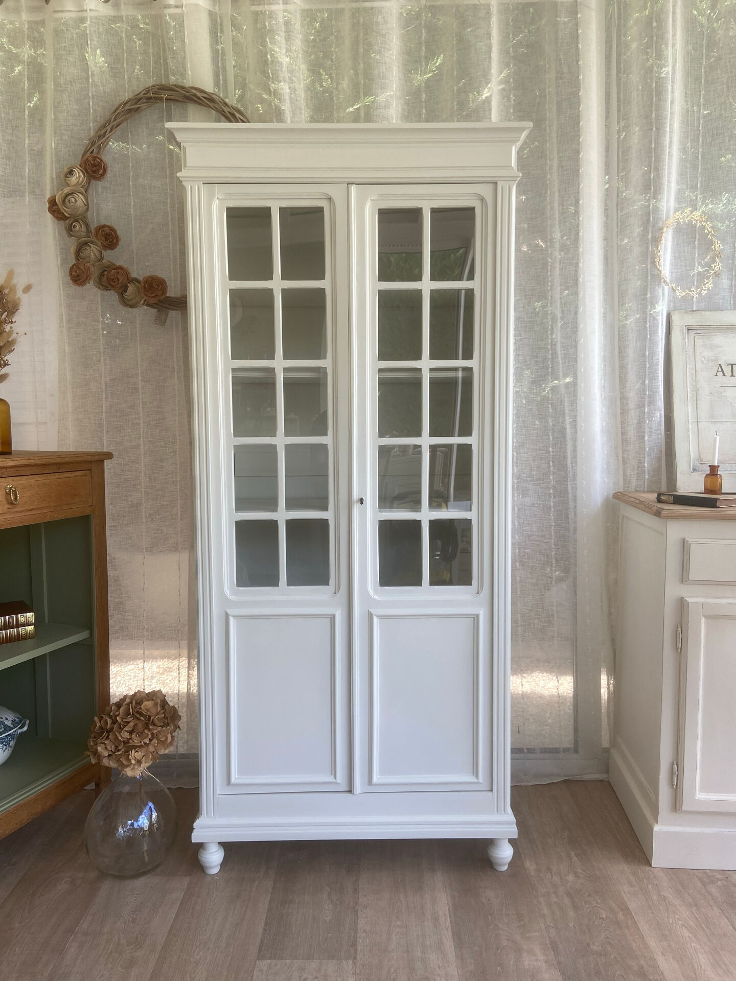 Armoire vitrée
