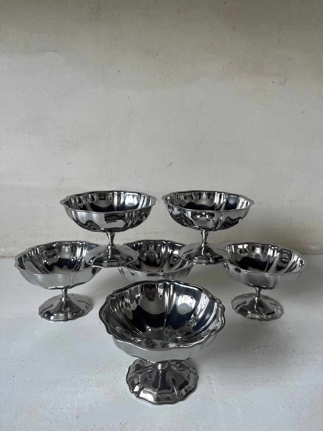 6 vintage 70s stainless steel footed bowls