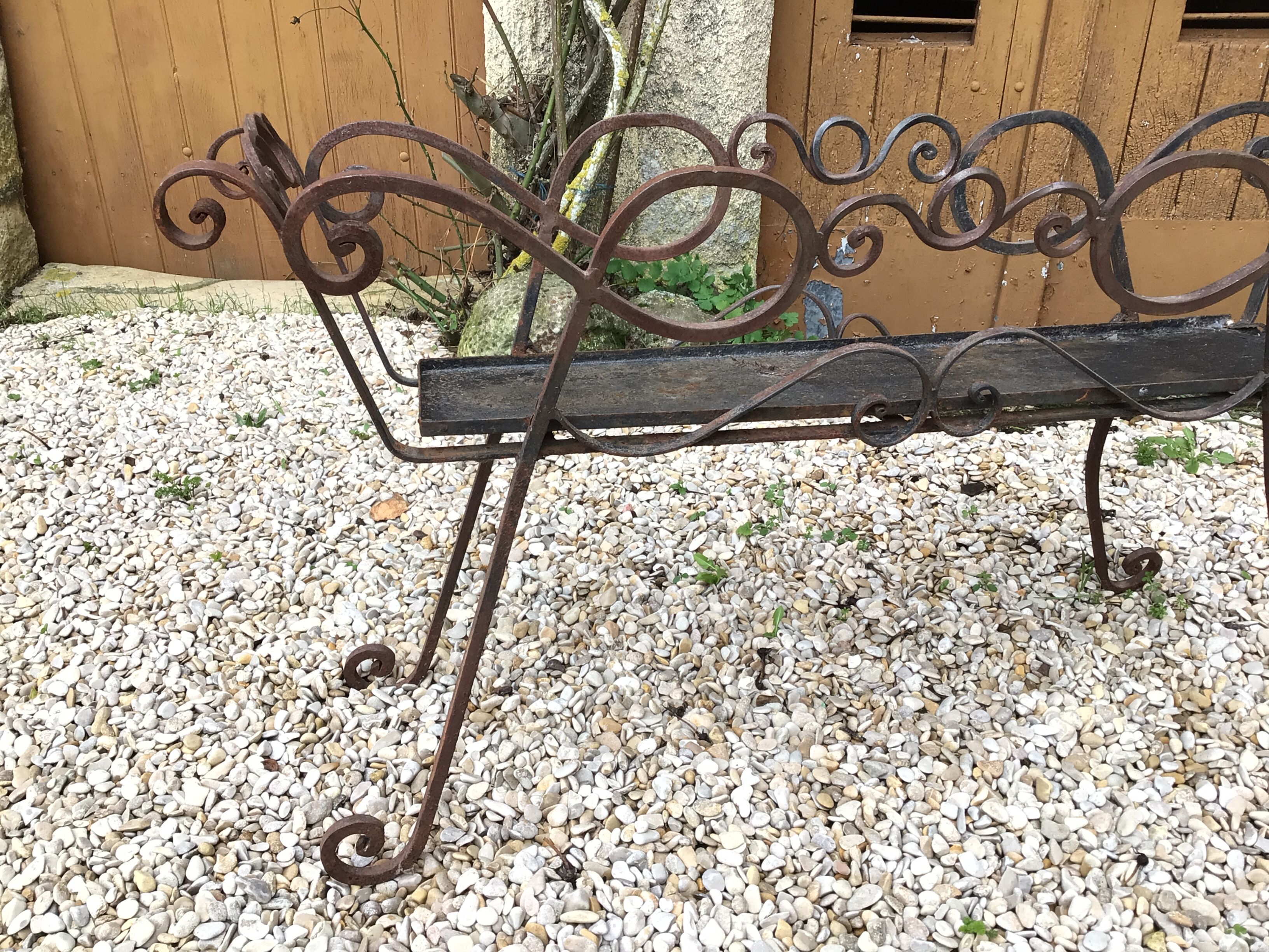 Jardinière porte plantes en fer forgé