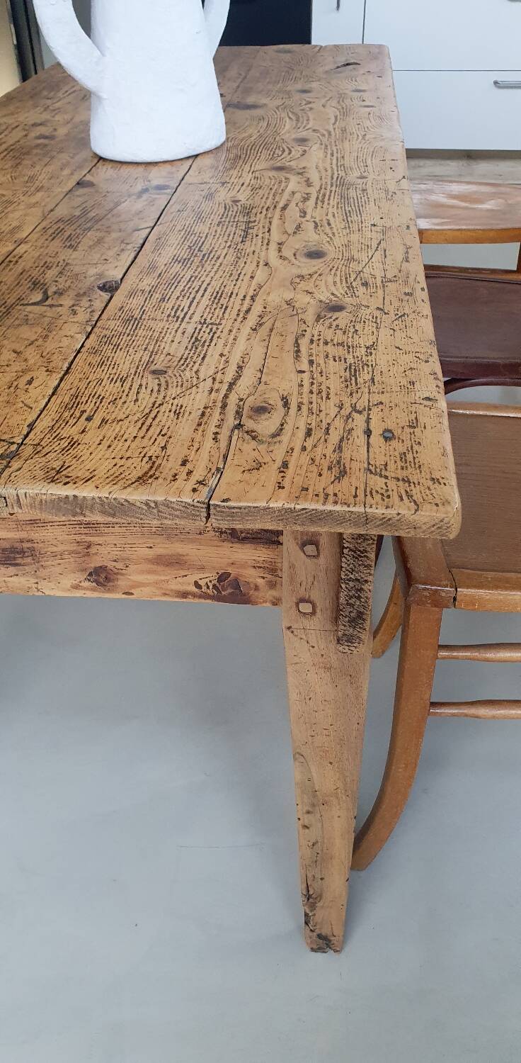 Farmhouse table