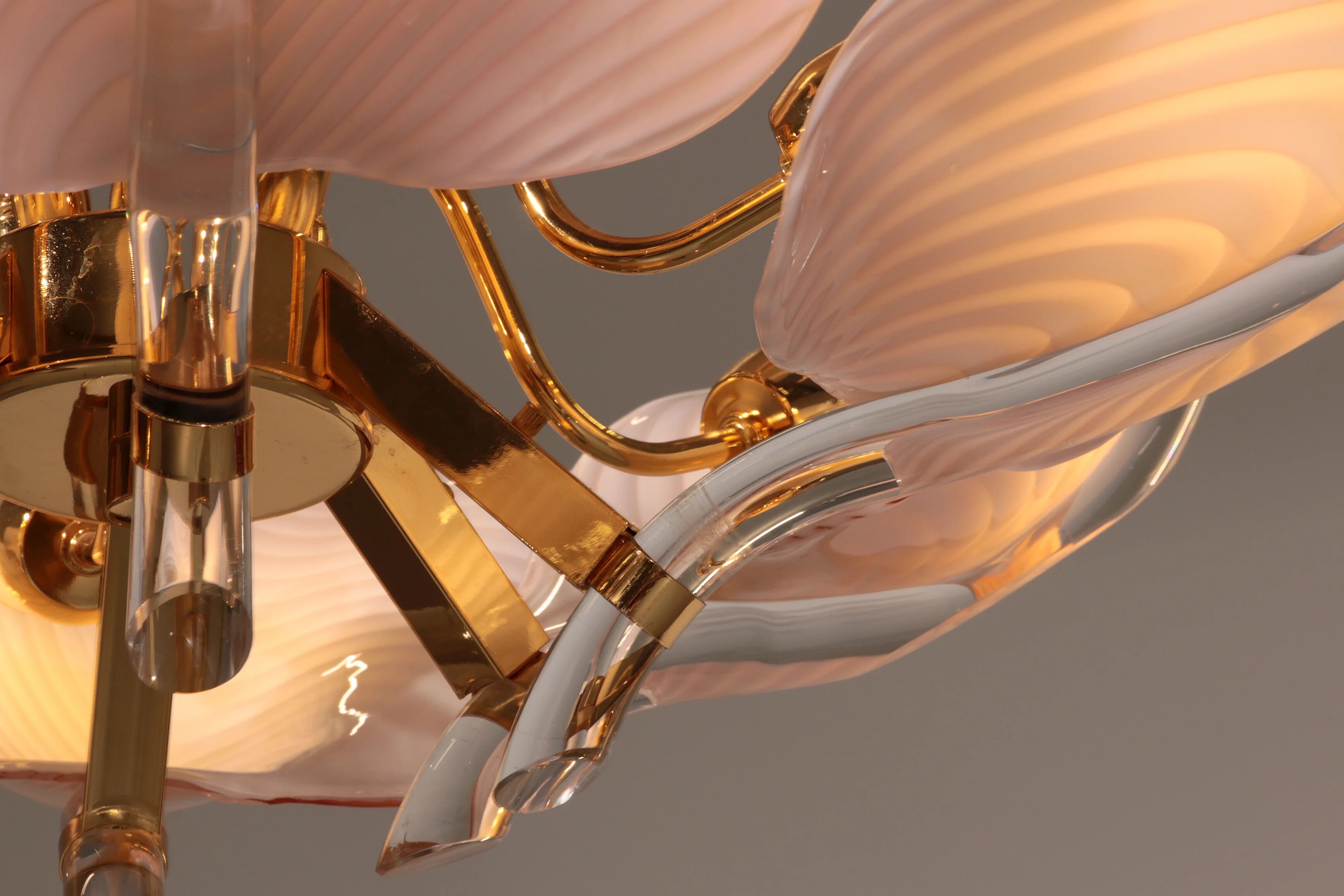 Lys rose, spectaculaire lustre de Murano par Franco Luce, 1970