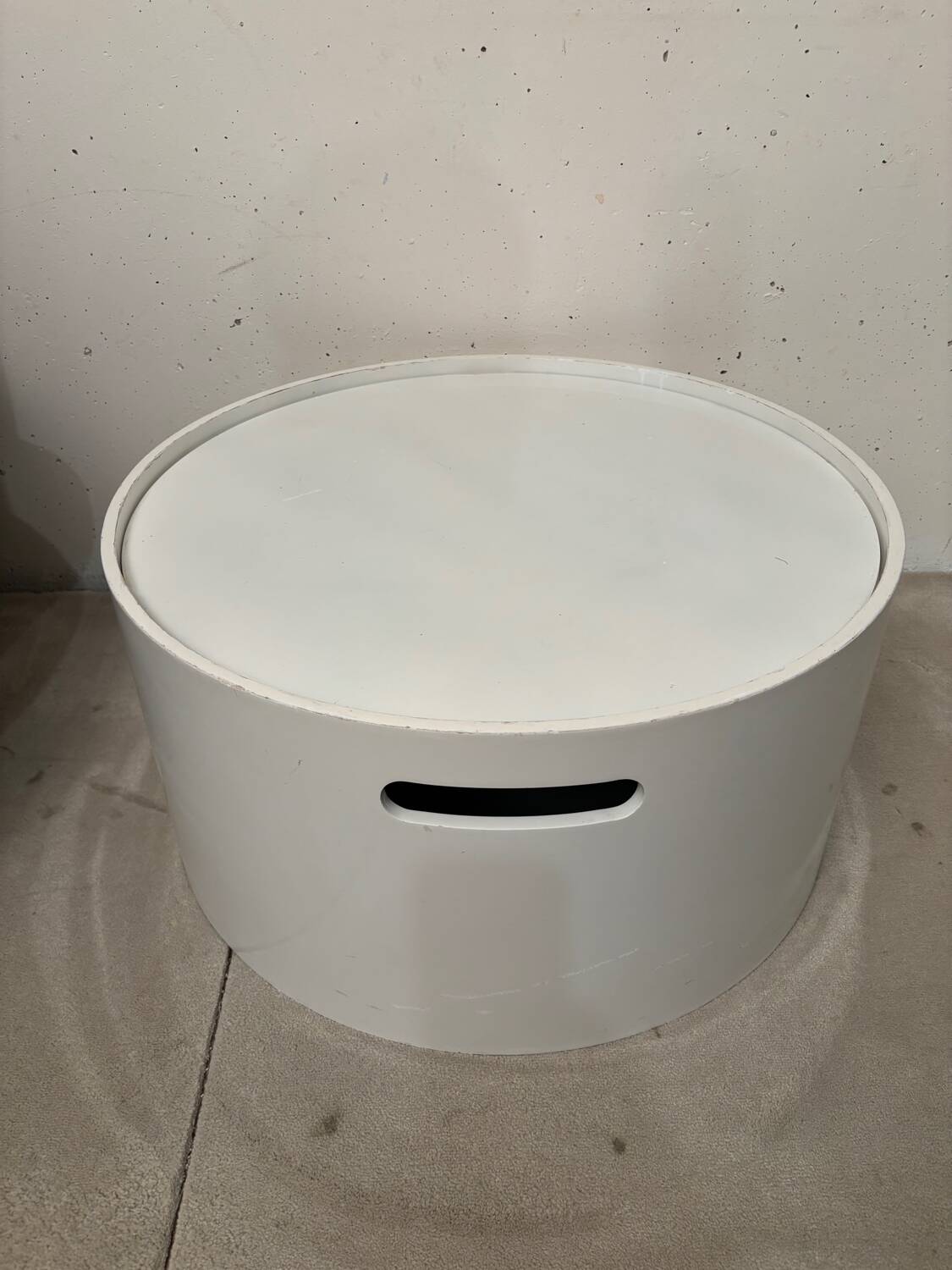 Table basse coffre en bois laqué blanc, 1970