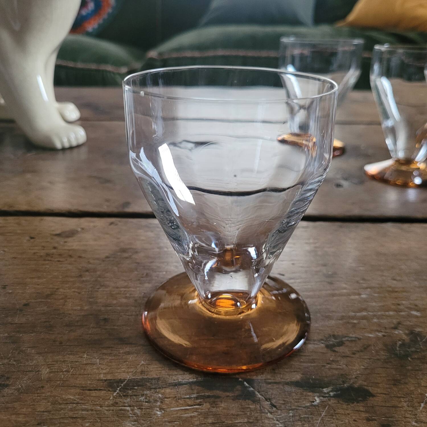 8 faceted amber stemmed glasses – French glassware 1950-1960