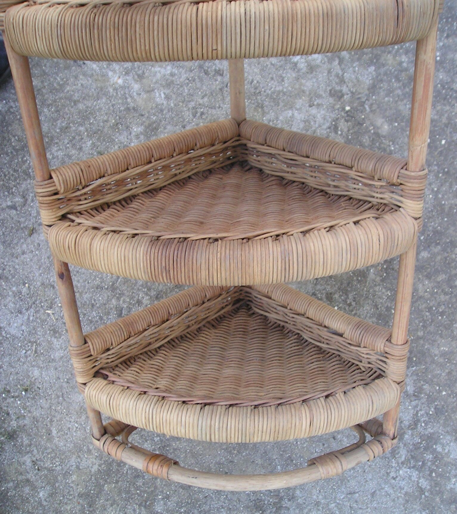 Corner Wicker rattan 60 - 70s shelf