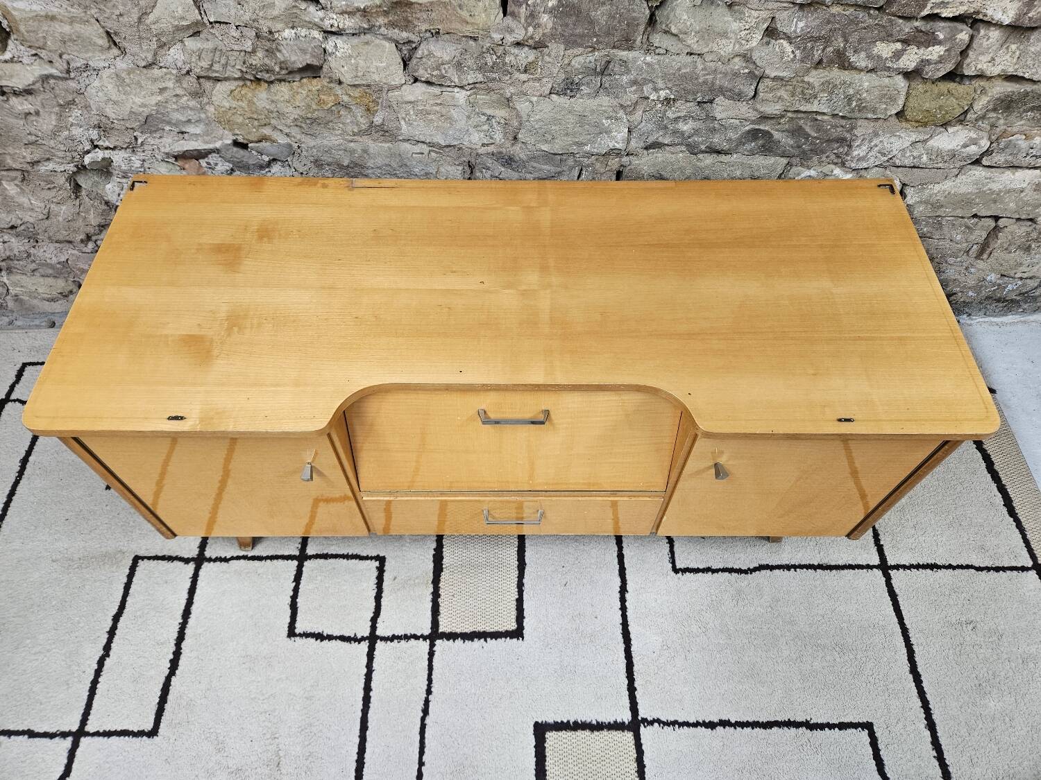 Small vintage sideboard 1960 compass foot