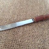 Bamboo bread knife