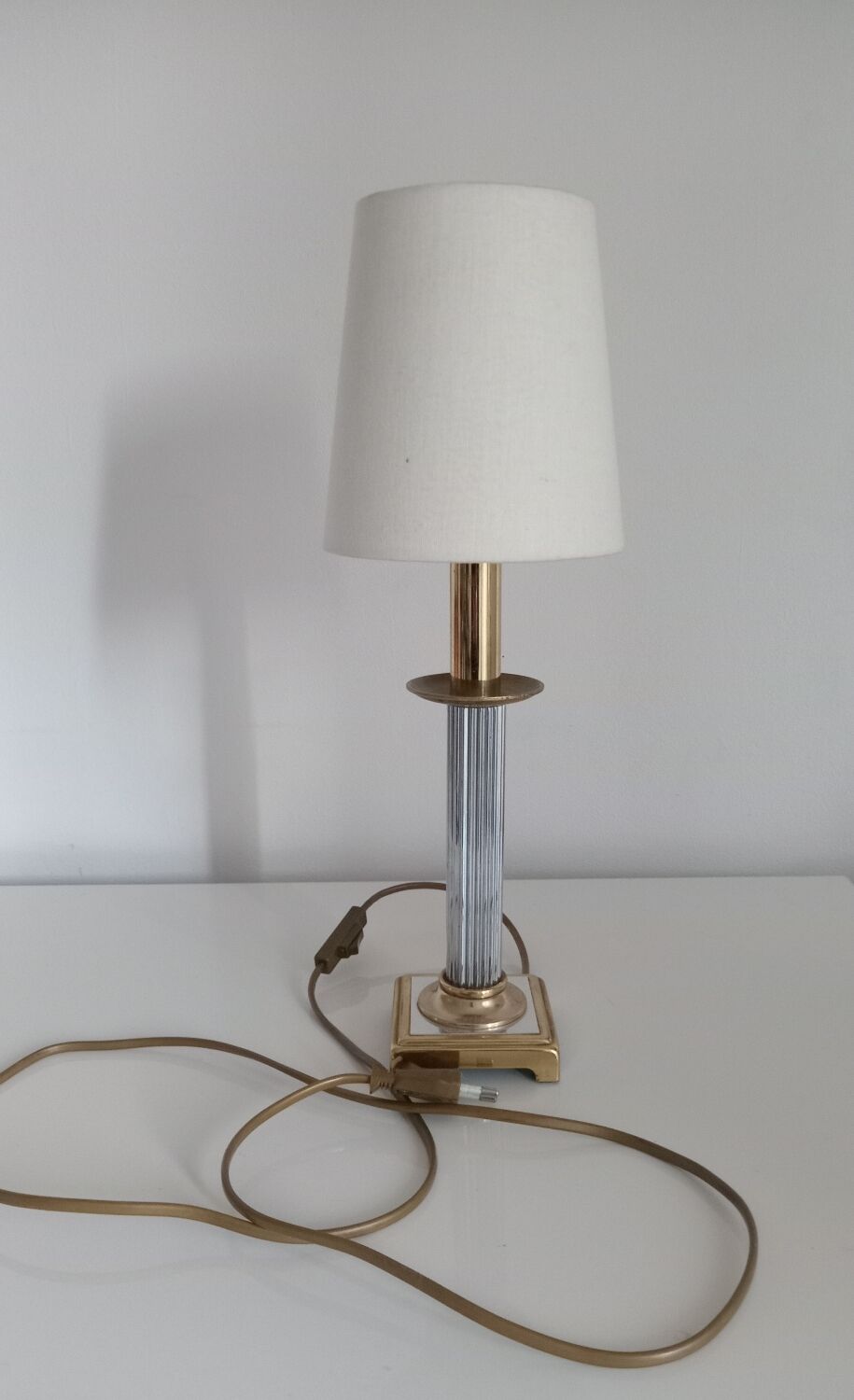 Table lamp