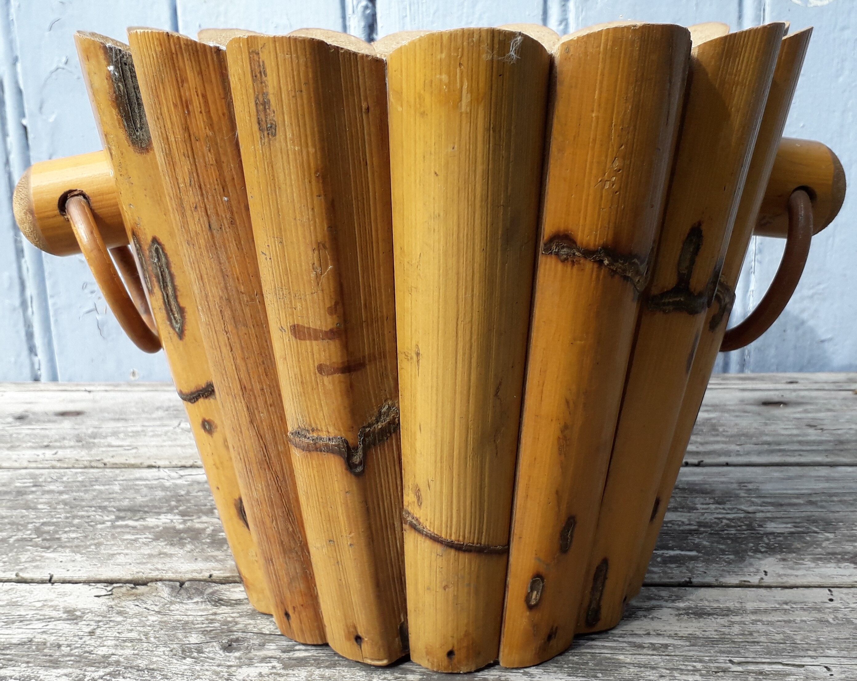 Rattan bamboo pot cache