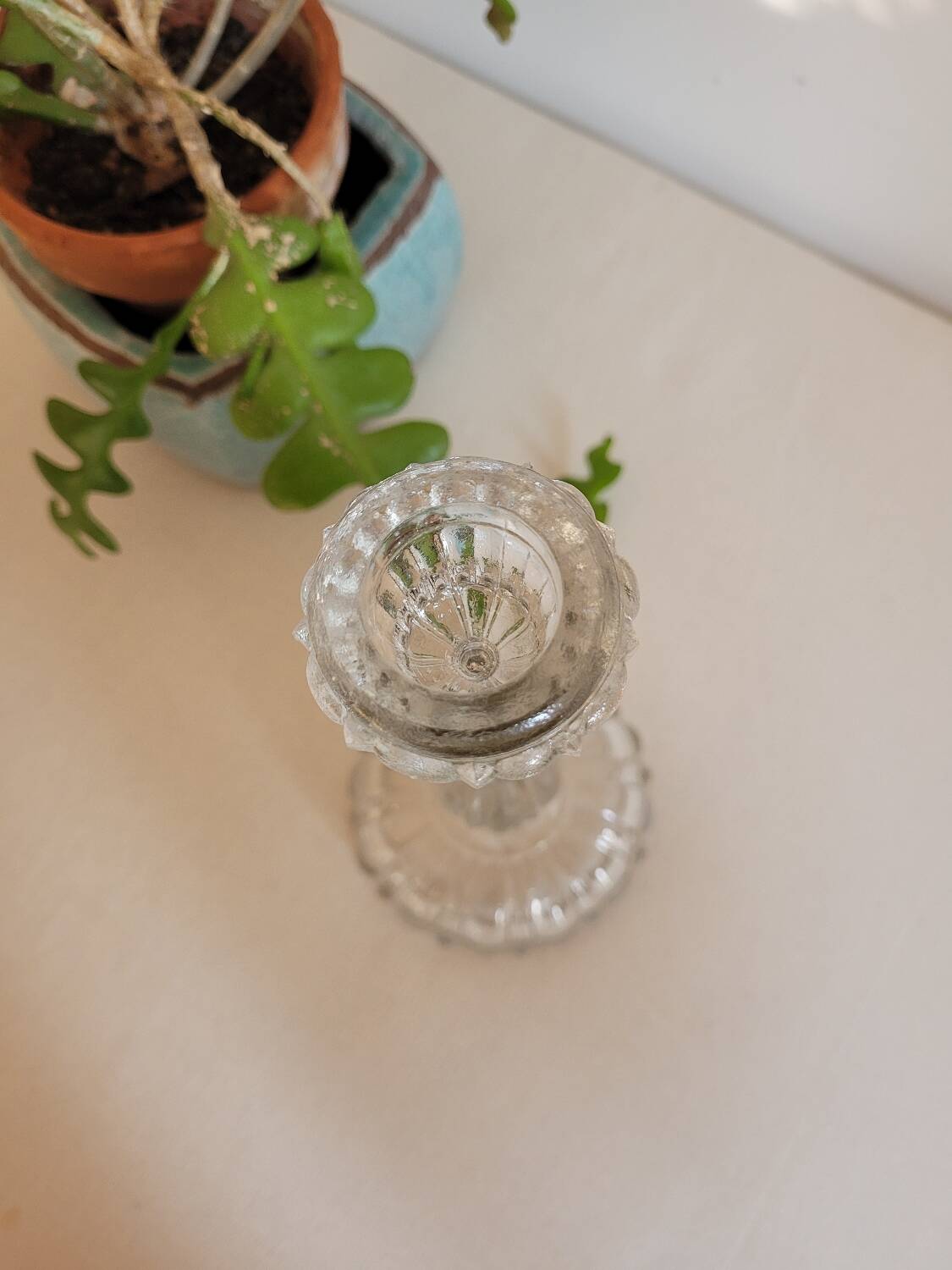 Chandelier en verre moulé