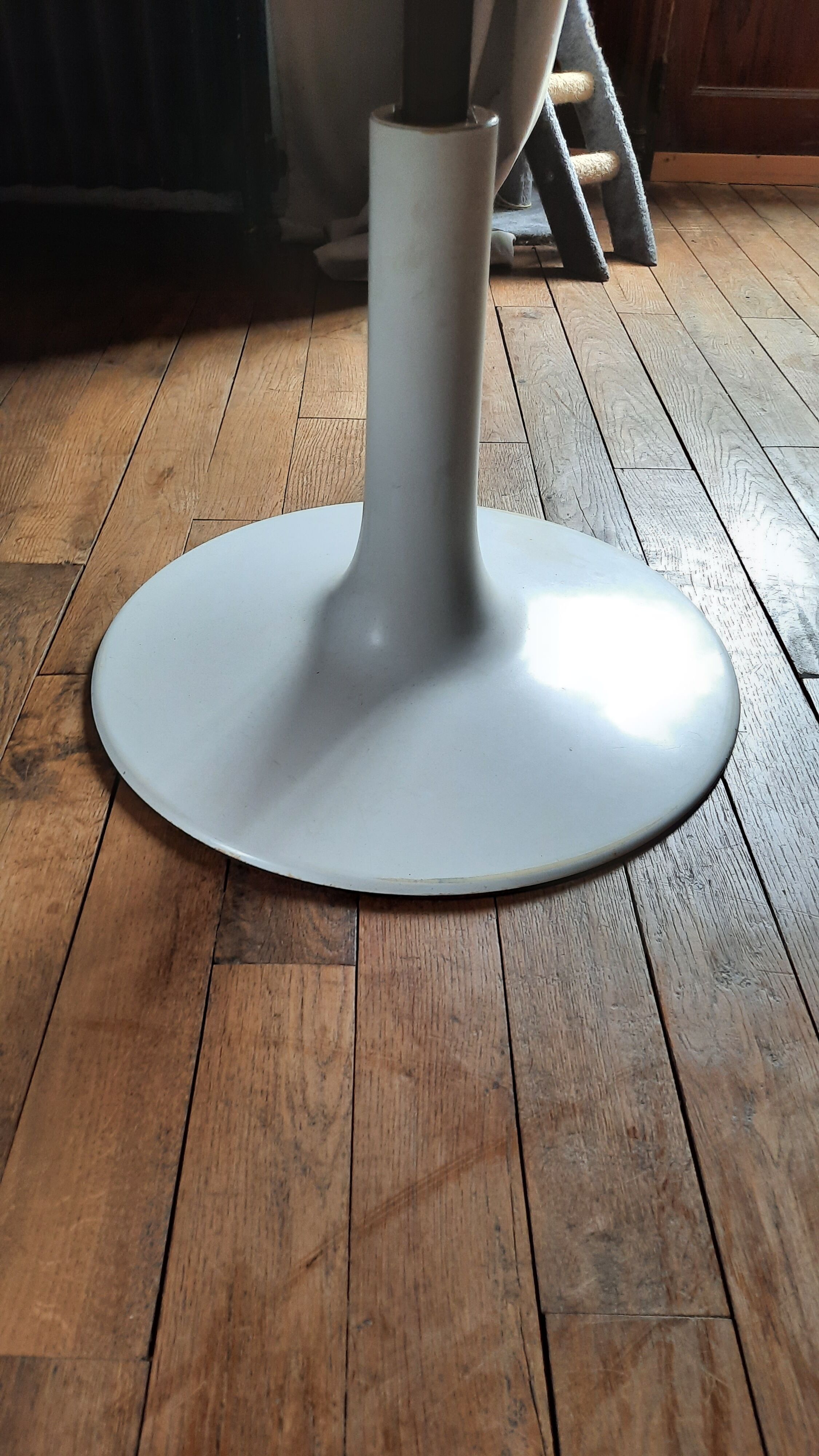 Jer Modular Round Table