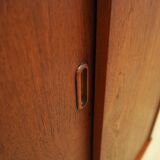 Armoire en teck, design danois, années 1970, production : Danemark