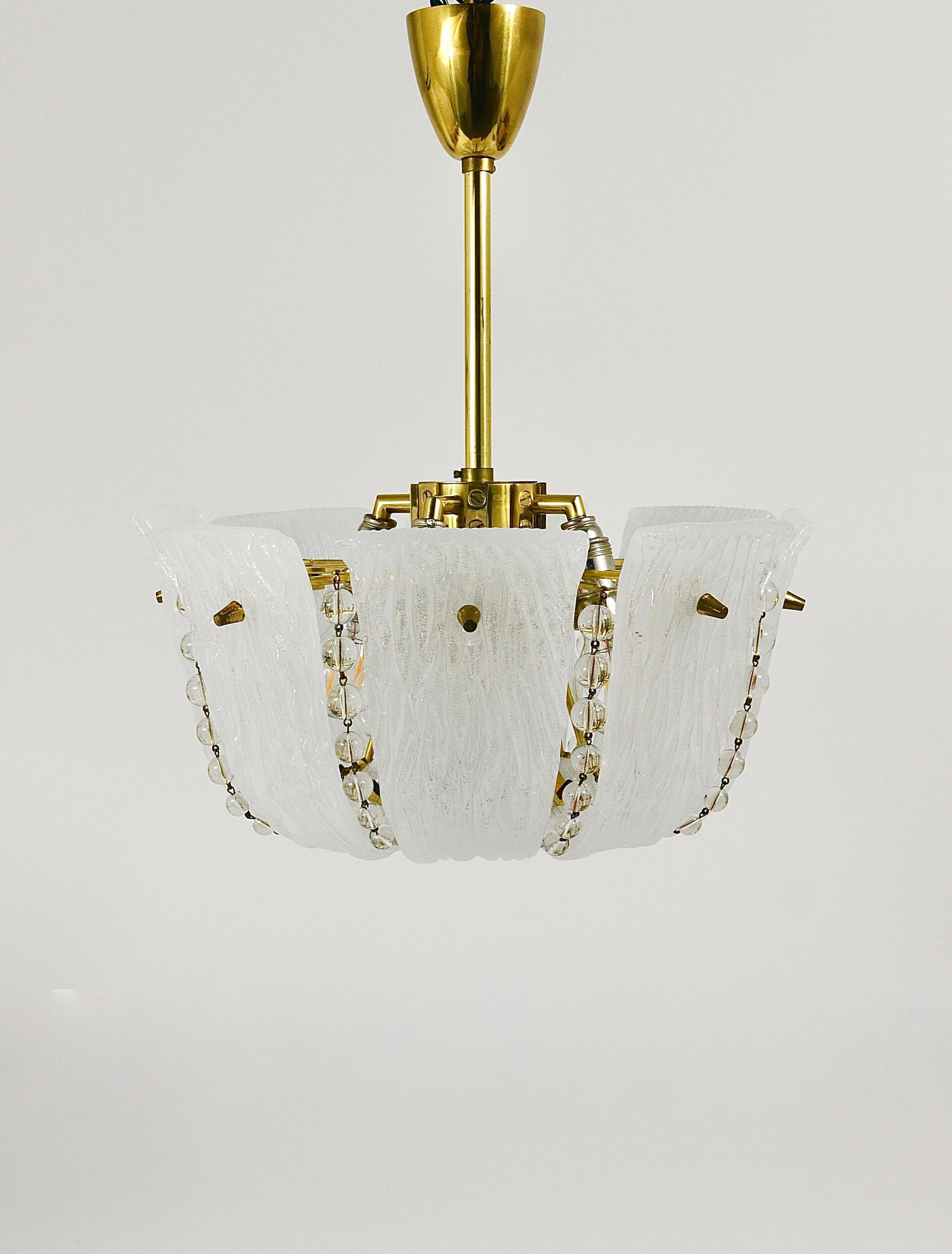 J.T. Kalmar Petite curved suspension basket, brass and glass, Austria, 1950s