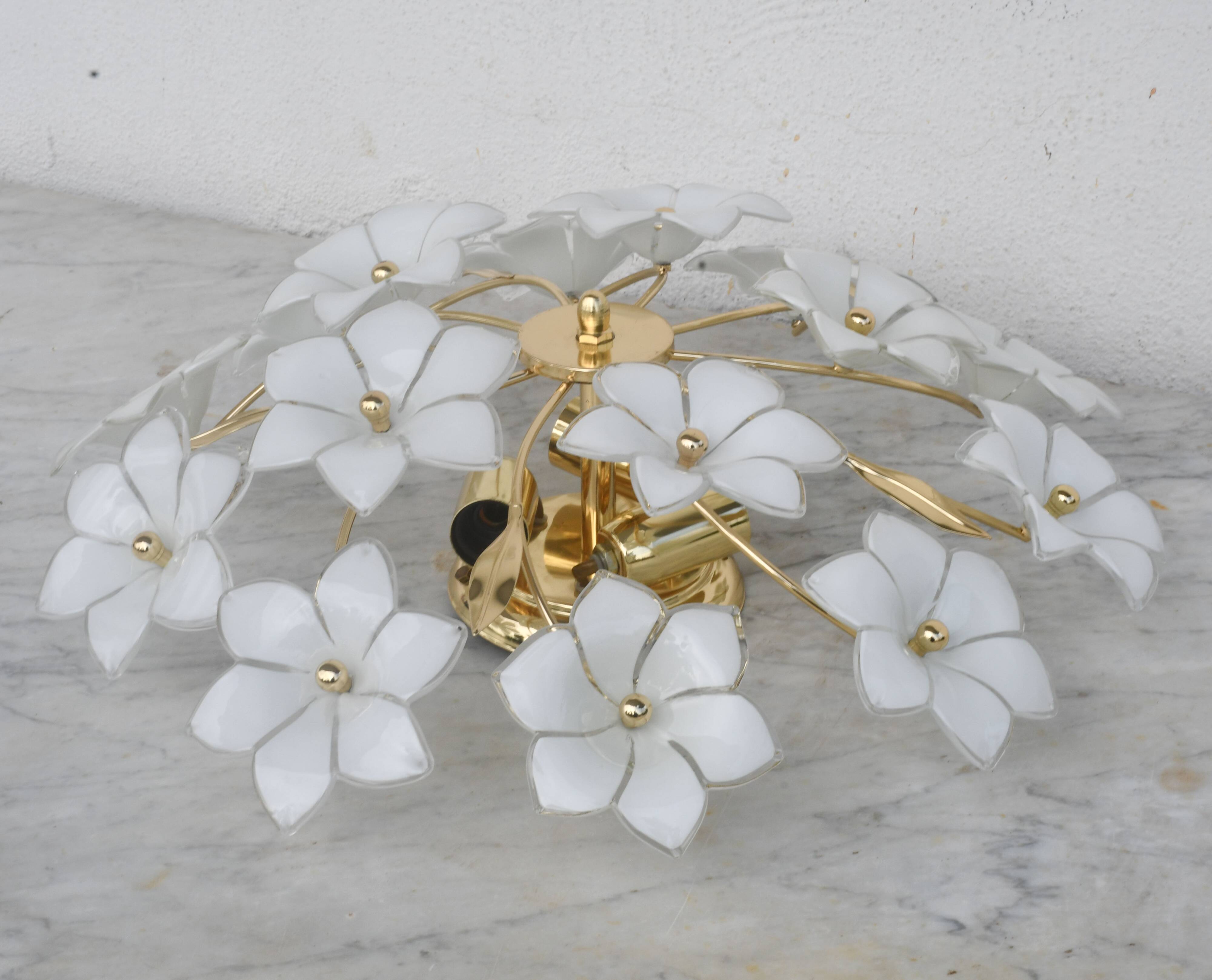 Delicious Murano Ceiling Light White Flowers, 1970