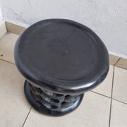 Bamiléké black stool in carved wood with rings – 33 × 35 cm