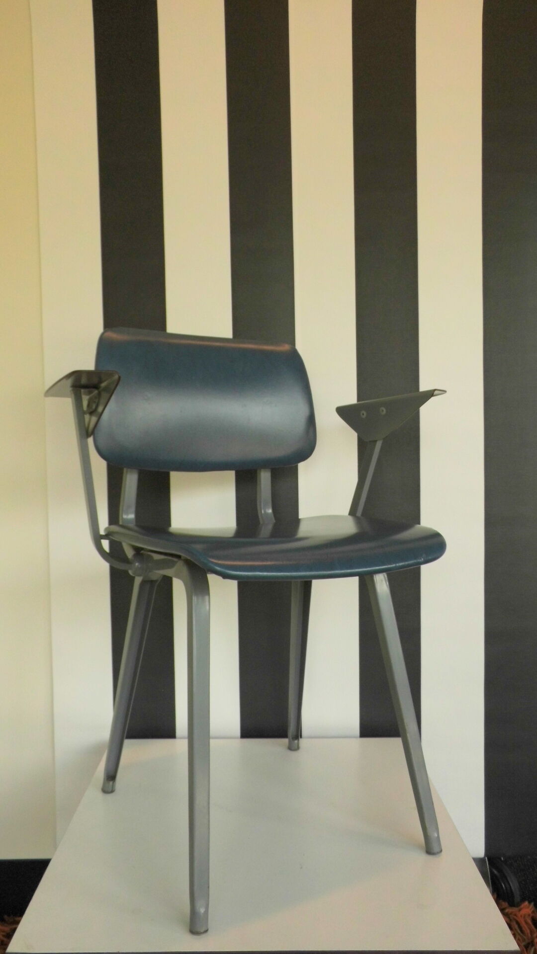 Revolt Chair 1966, Friso Kramer
