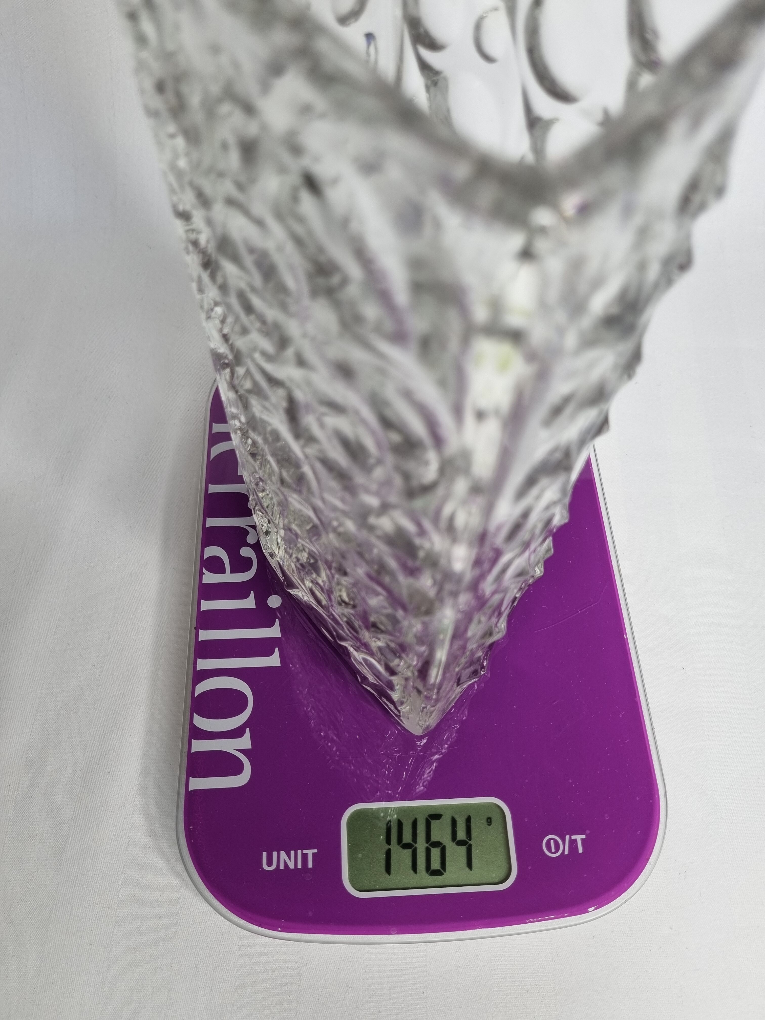 Textured vintage glass vase, 21 cm