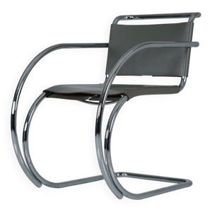 chaise tubulaire en acier