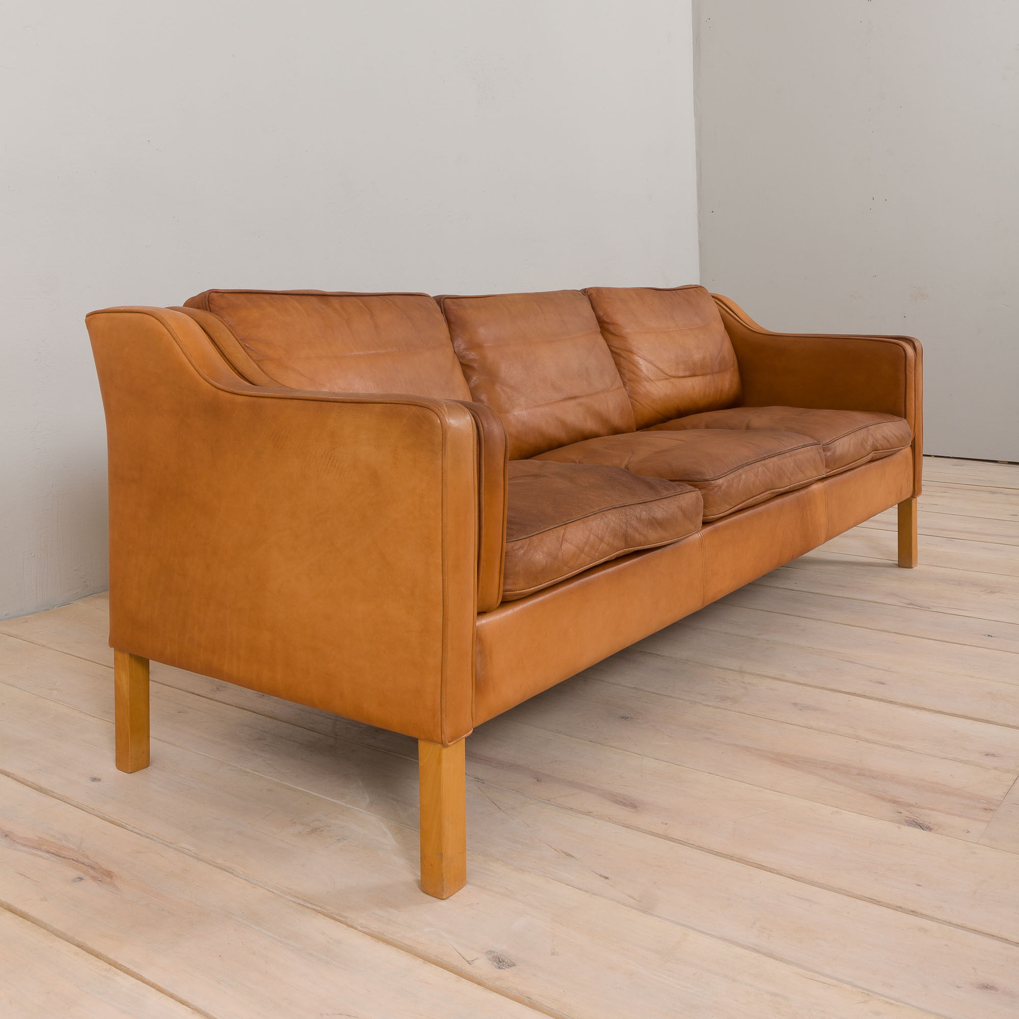Vintage light cognac aniline leather 3 seater sofa by Mogens Hansen  Denmark, 1970s