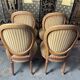 Suite de 4 chaises style Louis XVI médaillon