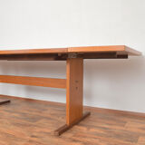 Table à manger en teck et carrelage par Gangso Mobler