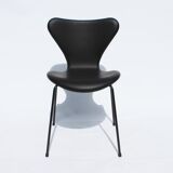 Ensemble de trois chaises séries Sept, modèle 3107, conçu par Arne Jacobsen