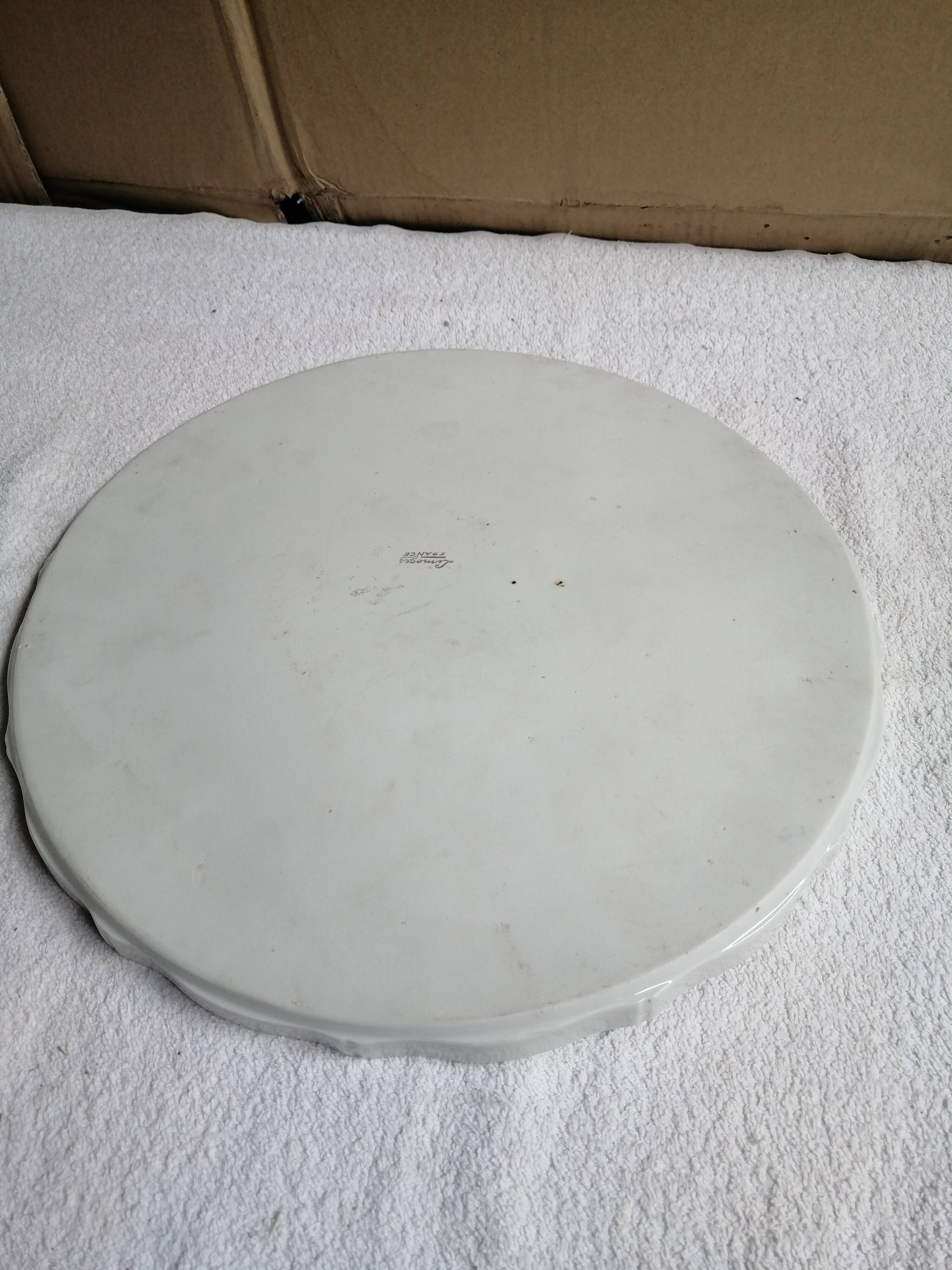 Serving dish in limoges porcelain