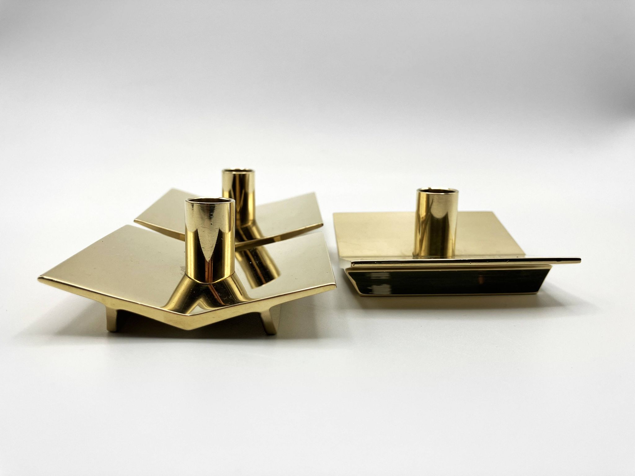 3 “Profile” candlesticks no. 70 in brass • Design Pierre Forssel for Skultuna Éditions • 1960