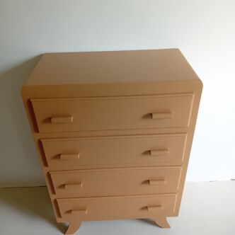 Brown wood chest of drawers