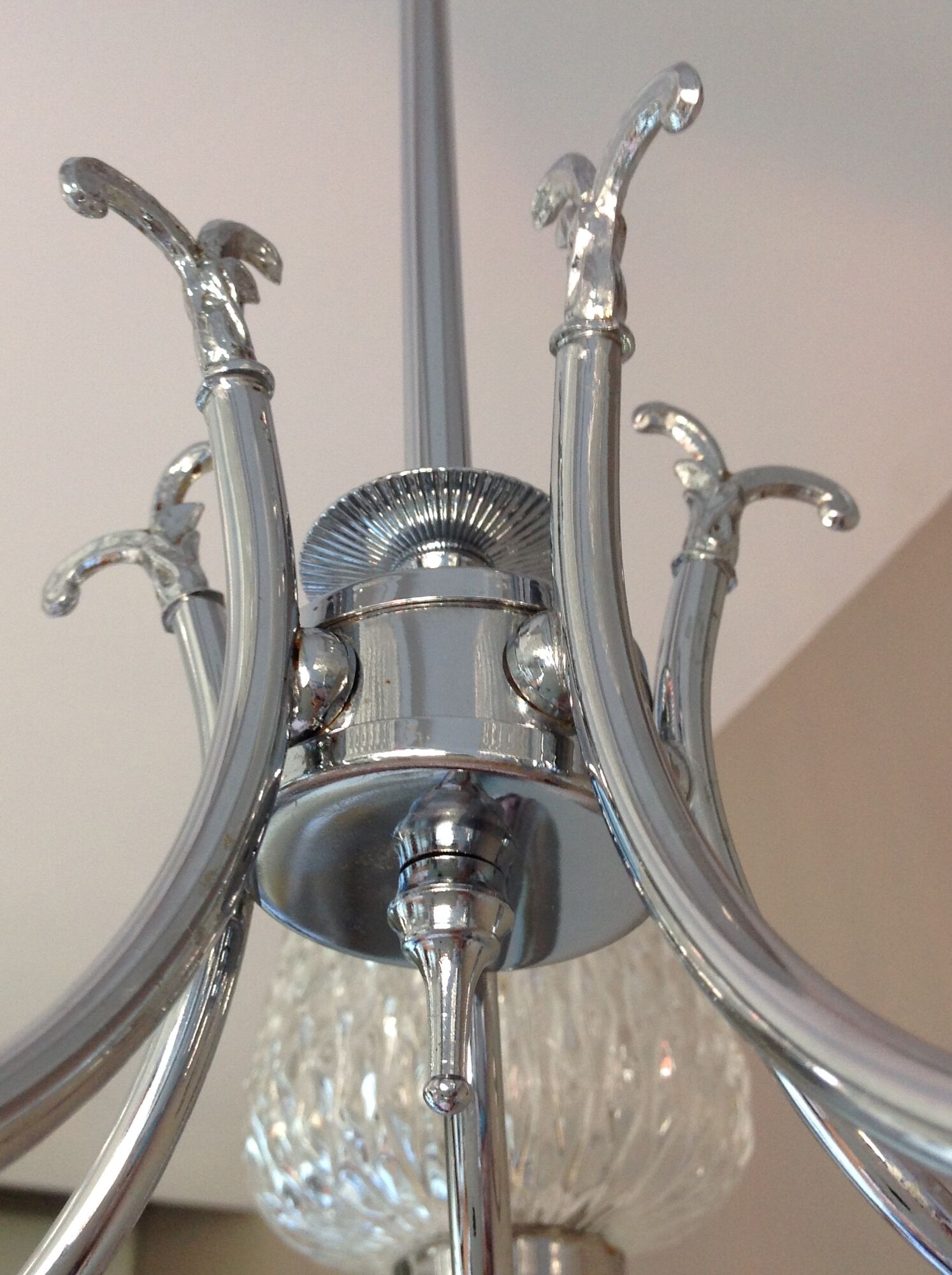Five-spoke chandelier in chrome-plated metal and structured/vintage glass 60s-70s