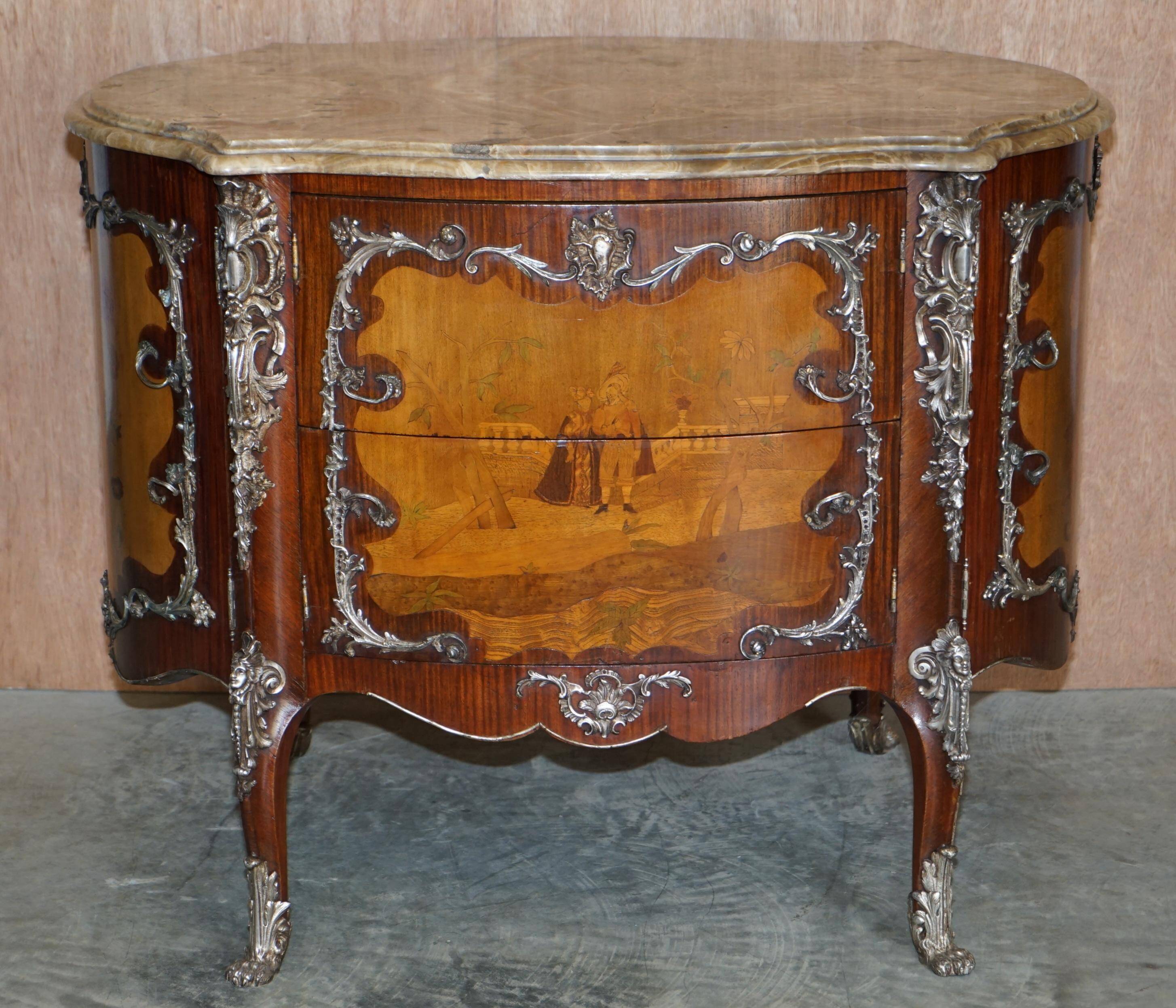 Buffet rare Germain Landrin vers 1750 en marbre et kingwood