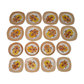 Mondovi faience table service, floral décor, 1970s