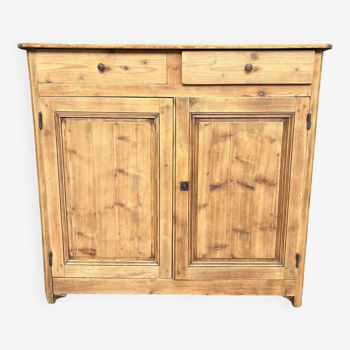 Grand buffet en bois