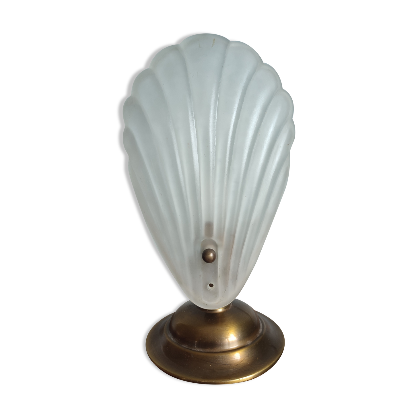 Vintage shell table lamp