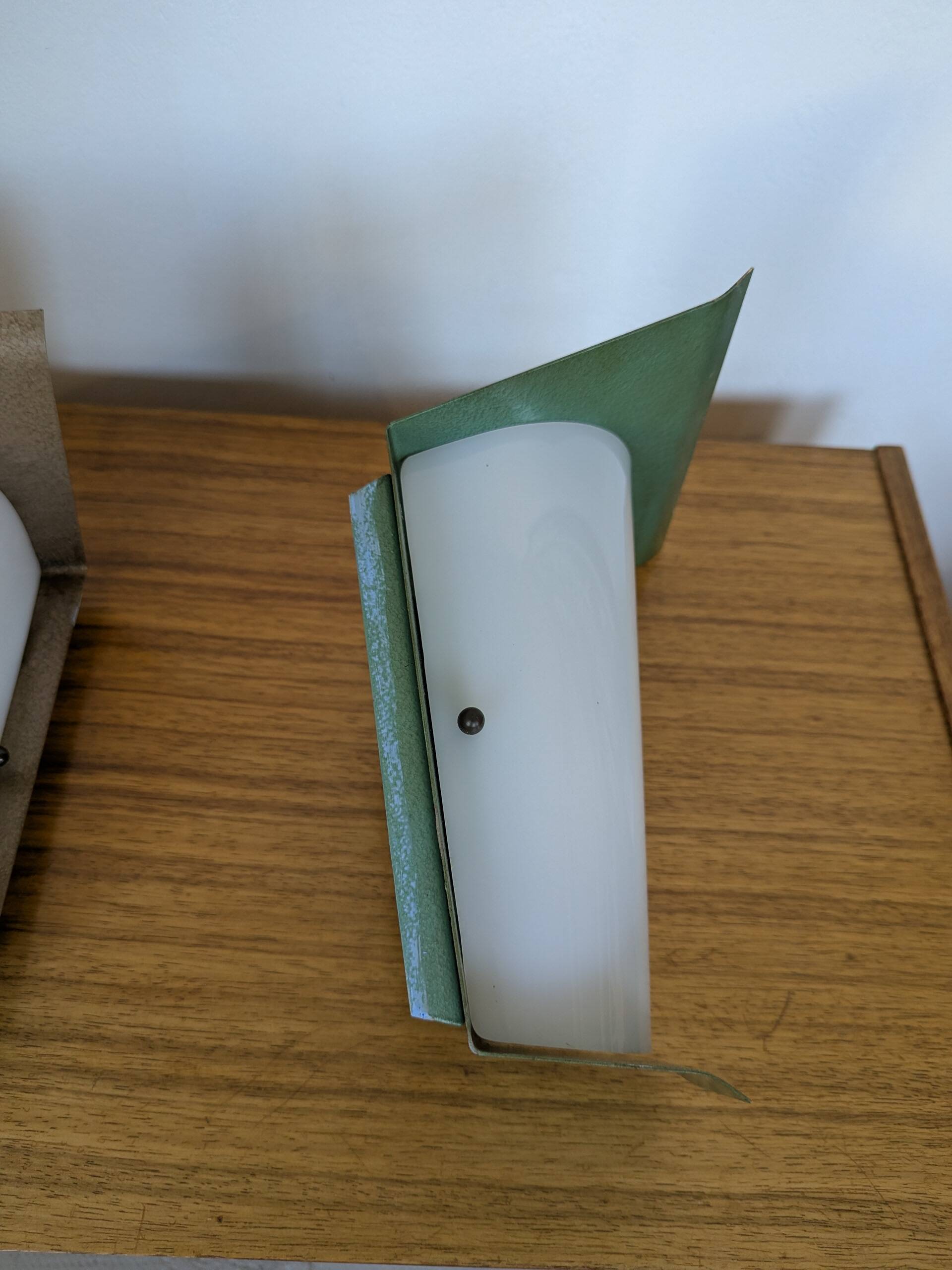Pair of wall lights from the 50s/60s, metal and perspex.